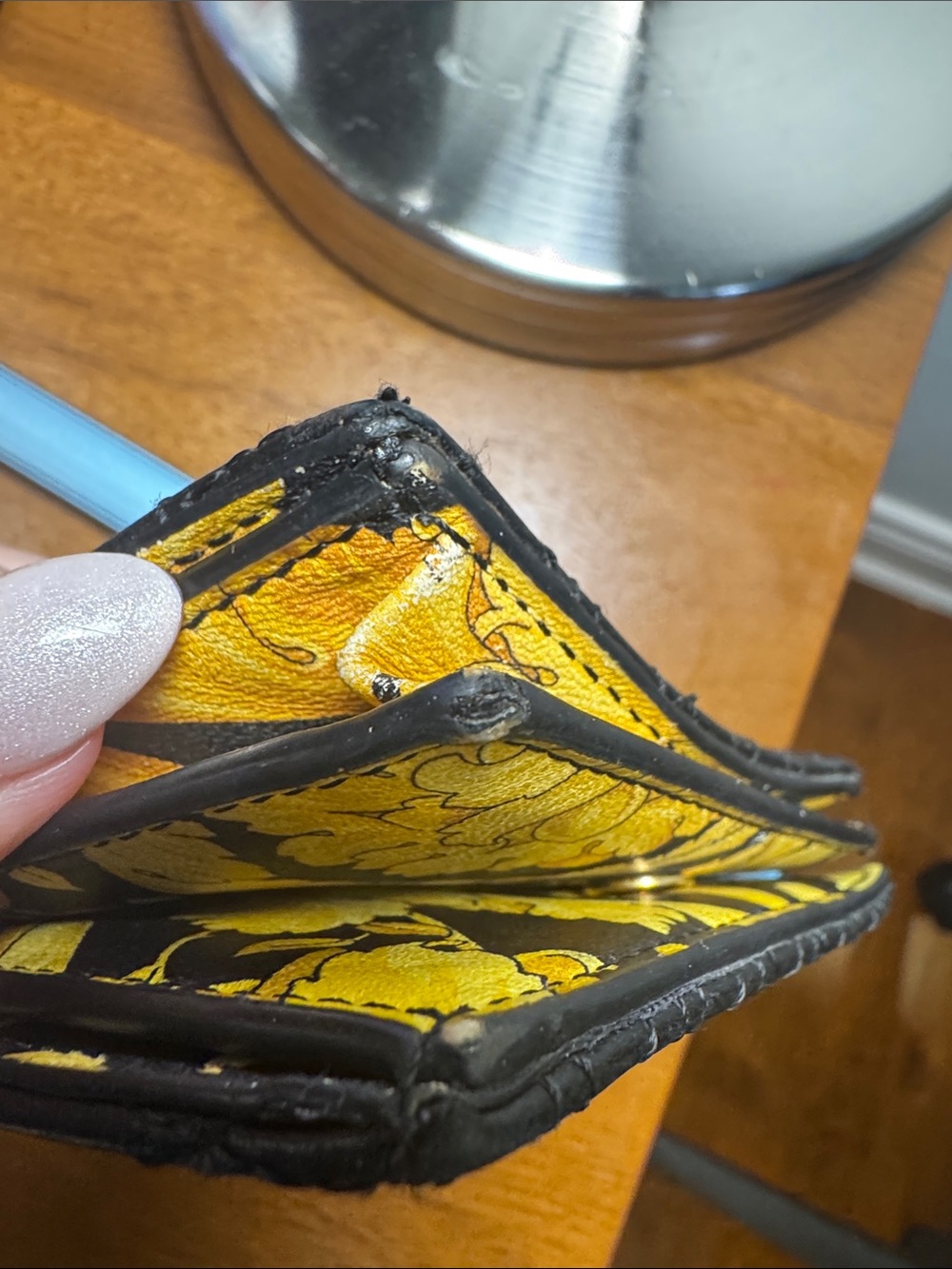 Versace Black Quilted Leather Women's Wallet (Missing front "V") - Picture 8 of 8